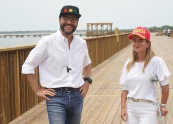 El alcalde Pumarejo recorrió con la gobernadora Elsa Noguera la ciénaga de Mallorquín