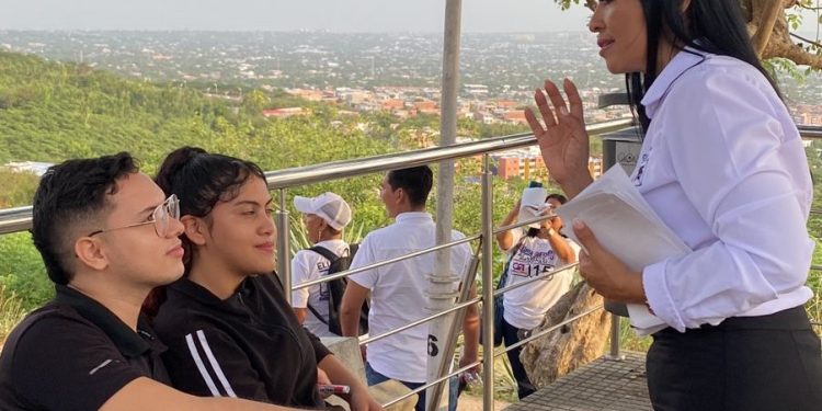 Candidata Gloria Guerrero visitó Localidad Norte-Centro Histórico y escuchó necesidades de la comunidad