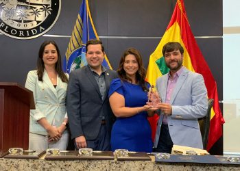 En beneficio de estudiantes barranquilleros, la IUB firma convenio con universidad de Florida 