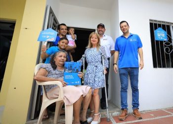 Gobernadora del Atlántico entregó 169 títulos de vivienda a familias de Sabanagrande