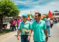 Casa a casa, caravana de Alfredo Varela se tomó las calles de Manatí