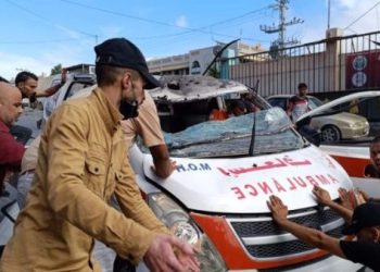Más de 20.300 palestinos en Gaza buscan refugio en escuelas de la ONU