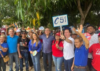 El diputado conservador Federico Ucrós destaca su compromiso con el desarrollo turístico en la zona costera del Atlántico