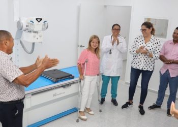Gobernadora Elsa Noguera, entregó modernizado el hospital de Suan