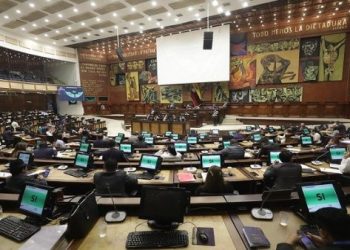 Asamblea legislativa de Ecuador respalda acciones frente a violencia