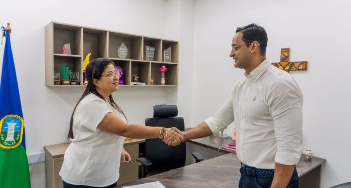 Alcaldesa Alcira Sandoval nombra a Nelson García como nuevo gerente de la E.S.E. Materno Infantil de Soledad