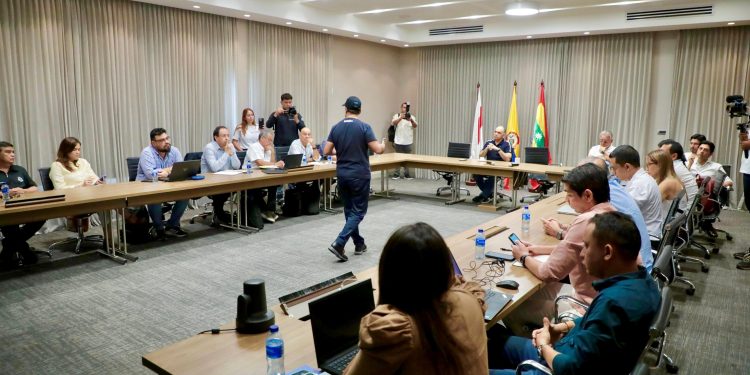 Alcaldía de Barranquilla, a través de Triple A, propone solución definitiva al problema de agua de Santa Marta