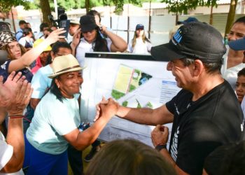 Alcalde Char inspecciona obras del parque Siete Bocas, en la localidad Metropolitana