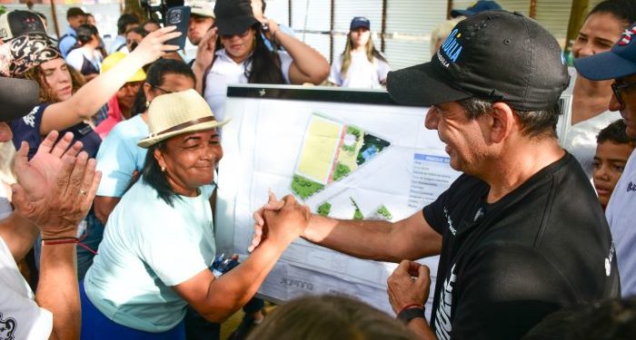 Alcalde Char inspecciona obras del parque Siete Bocas, en la localidad Metropolitana