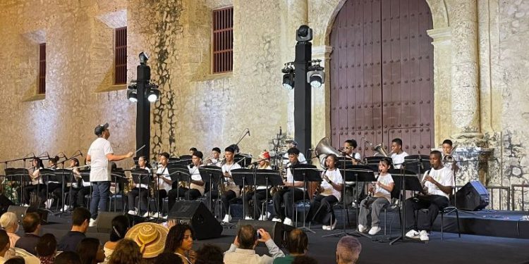 Promigas celebró la Navidad en Cartagena con la armonía musical y el progreso de más de 40 jóvenes de La Boquilla