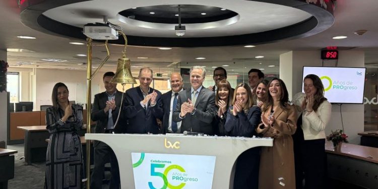 En sus 50 años, Promigas toca la campana en la Bolsa de Valores de Colombia