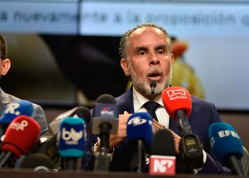 Gobierno nacional anuncia que, si de aquí al primero de junio el Congreso no se pronuncia, se convocará al pueblo a la Consulta Popular