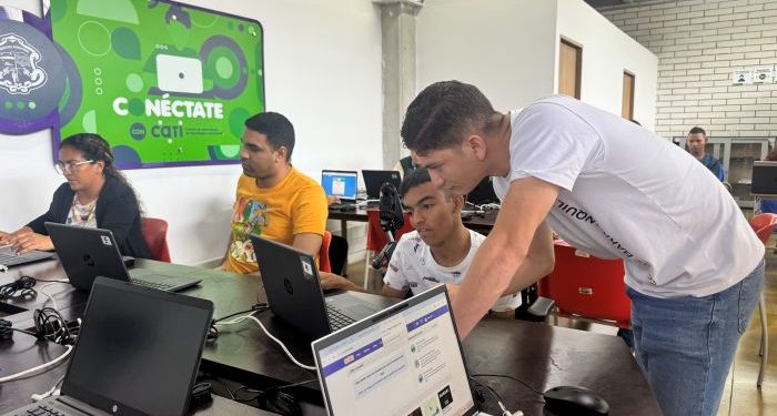 Distrito abrió inscripciones en los CATIN ¡Formación tecnológica para todos!