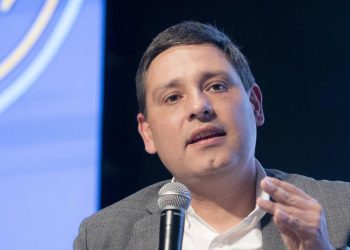 “Hoy en muchas regiones de Colombia el Estado no está. Quien manda no es la ley, es el miedo”: Mauricio Lizcano