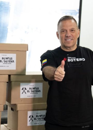 Santiago Botero, el primero en entregar firmas, reafirma: “No tengo jefe político ni jefe económico”