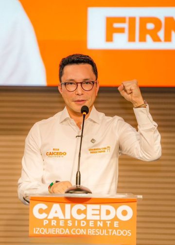 “Uribismo se lleva del país su encuesta evadiendo el control institucional colombiano”, el duro cuestionamiento de Caicedo al Centro Democrático