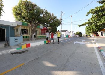 Alcalde Char entregó vías recuperadas y nueva cancha de fútbol