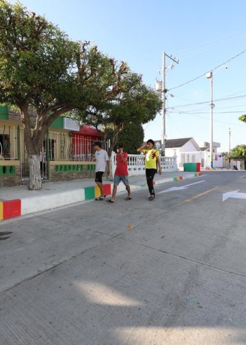 Alcalde Char entregó vías recuperadas y nueva cancha de fútbol