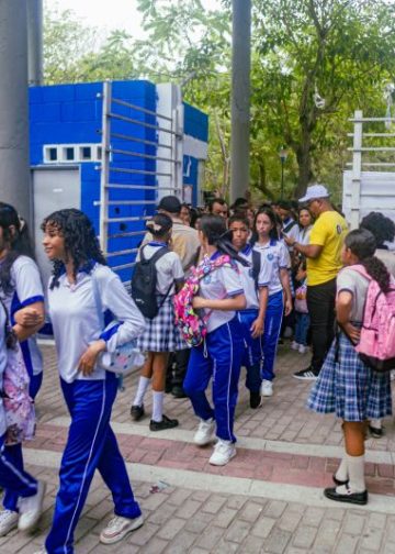 Más de 50 mil estudiantes de Soledad están de “De Vuelta al Cole”