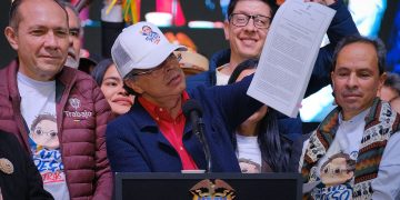 Presidente Petro anunció que salario vital mantiene aumento del 23,7% en decreto provisional presentado al Consejo de Estado