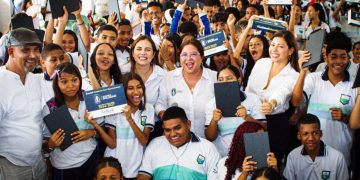 Soledad avanza en la entrega de 2.270 tablets para transformar vidas a través de la educación digital