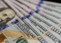 Dólar se desploma en Colombia y alcanza niveles que no se veían desde 2021