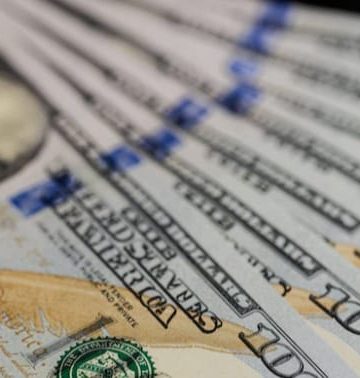 Dólar se desploma en Colombia y alcanza niveles que no se veían desde 2021