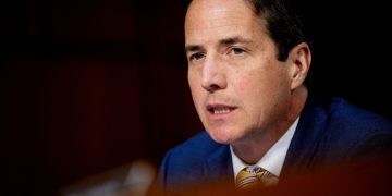 Escándalo sacude al Partido Republicano: congresista aliado de Trump enfrenta graves acusaciones de abuso doméstico