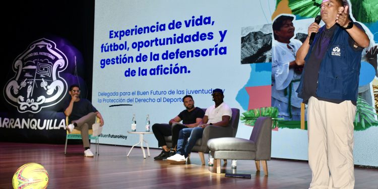 ‘Del Estadio a la Vida’, el foro que convocó a más de 250 barristas para conectar con el liderazgo y la sana convivencia